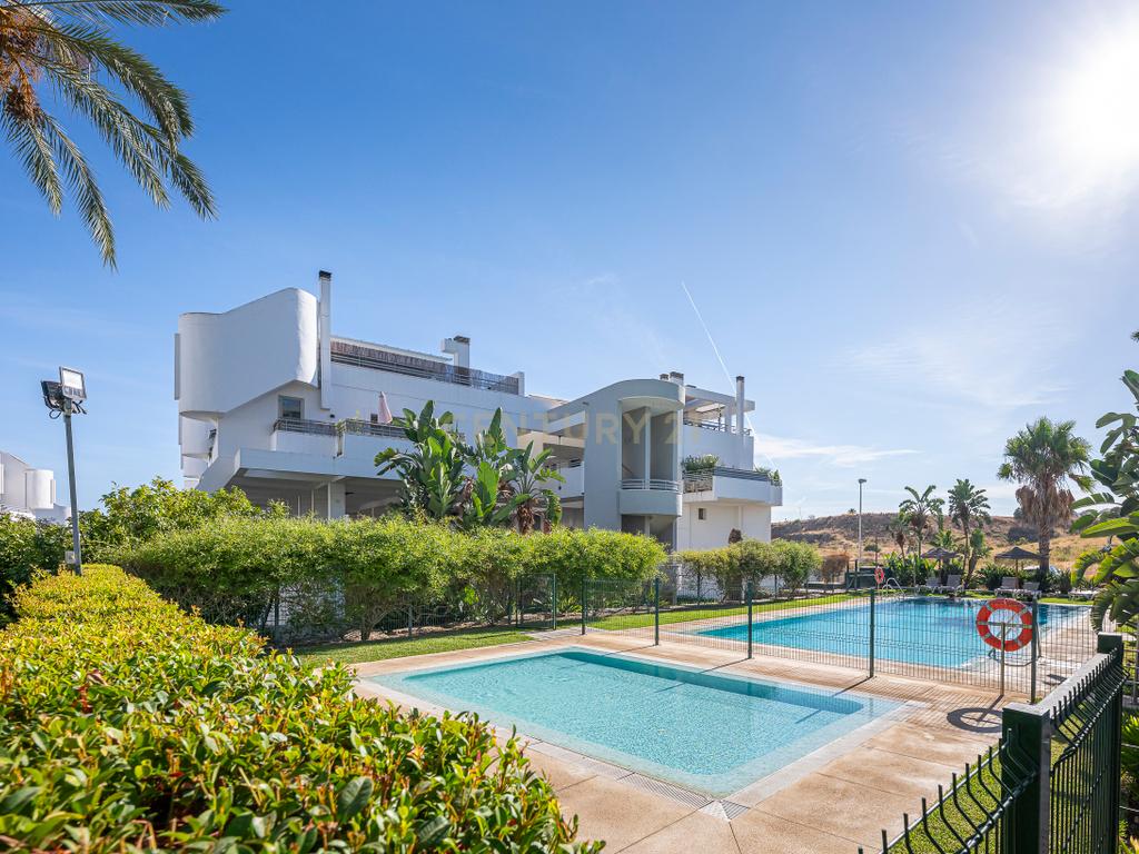 Exclusivo triplex de luxo com solário e jacuzzi em La Cala de Mijas - Image 42