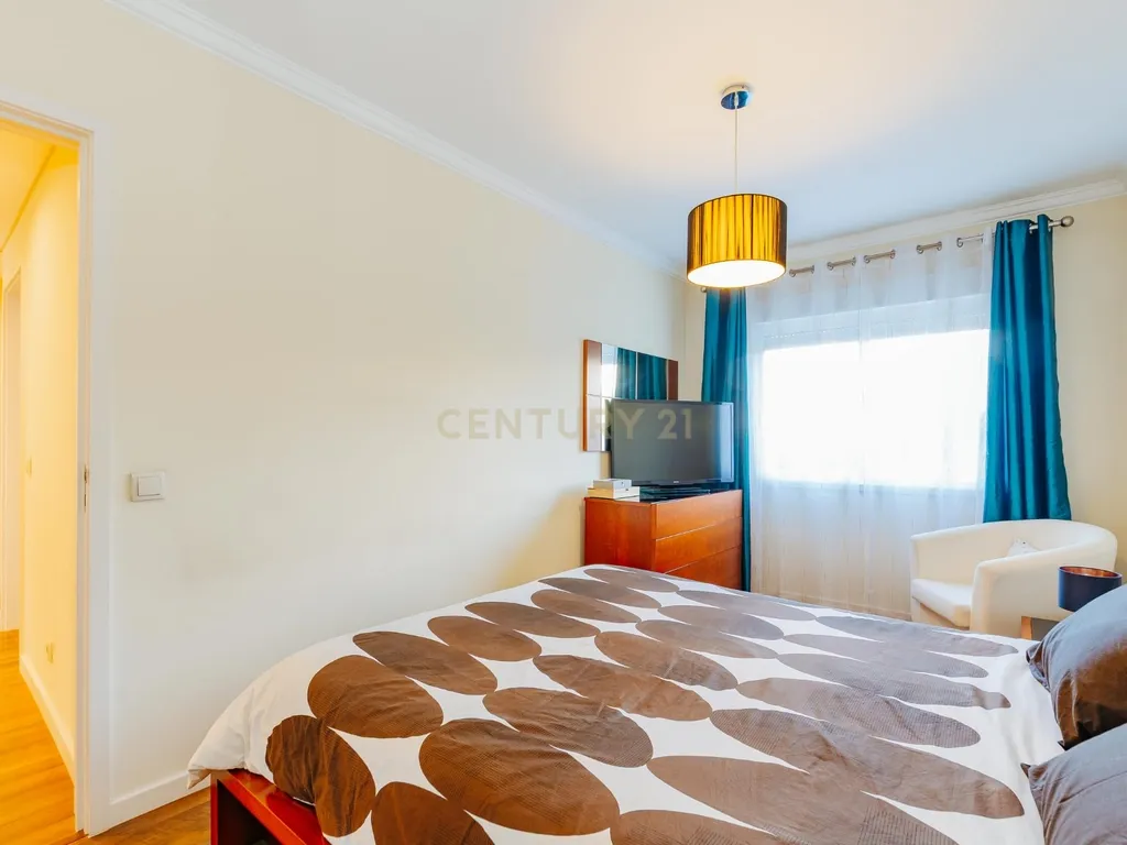 Apartamento T3 com 100,5 m² em Alfornelos com Arrecadação no piso -1 - Image 14
