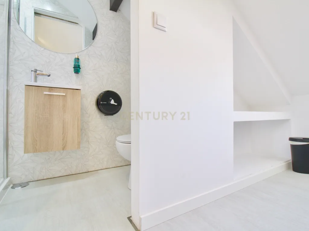 Apartamento Duplex em Alojamento Local - Almada - Image 13