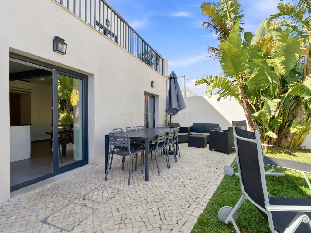 Moradia T4 +1 com piscina totalmente remodelada com painéis solares na Lourinhã ( São Bartolomeu dos Galegos) - Image 16