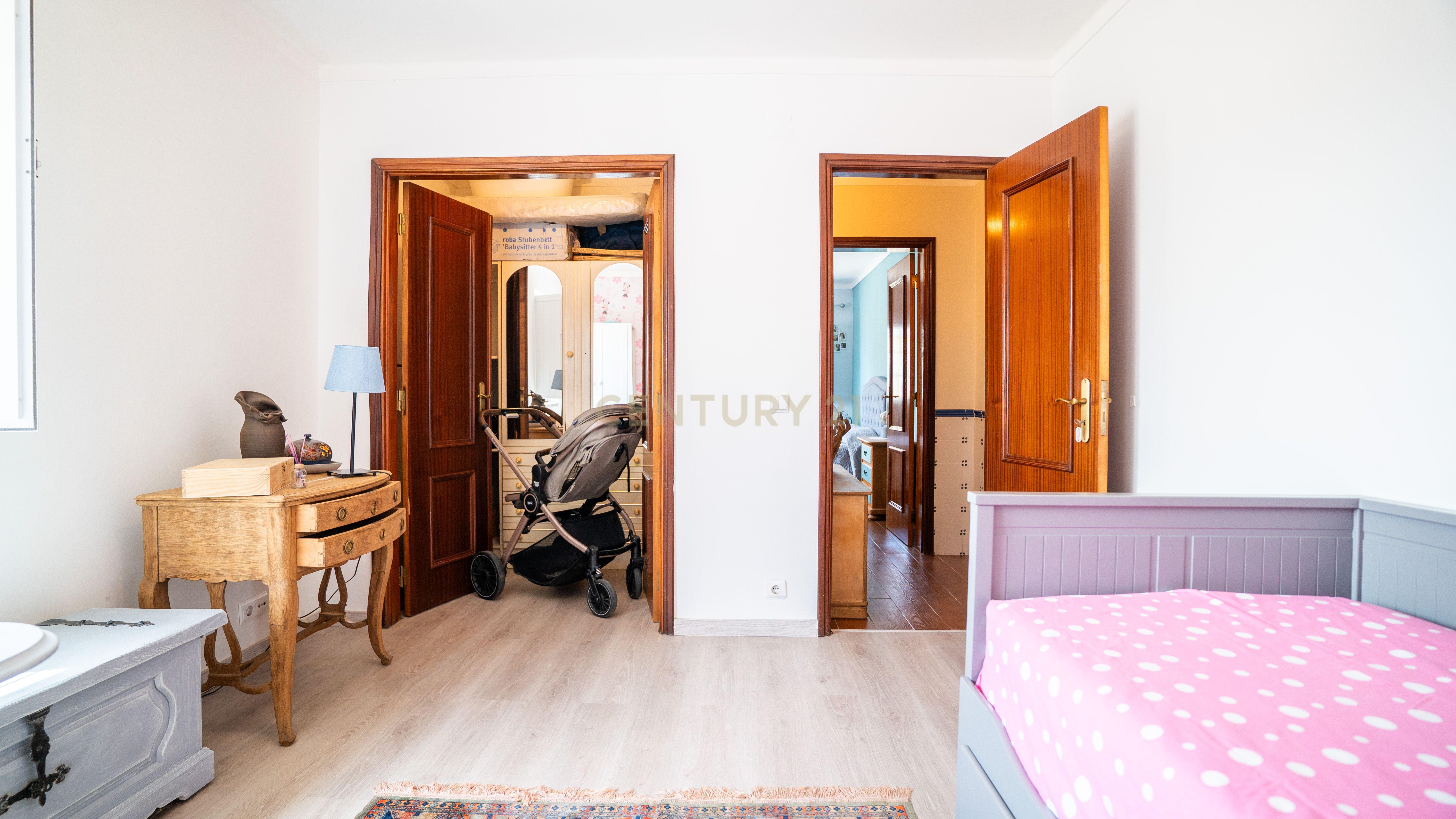 🏡 Moradia T4 Impecável em Olho Marinho – a poucos minutos de Peniche! - Image 21