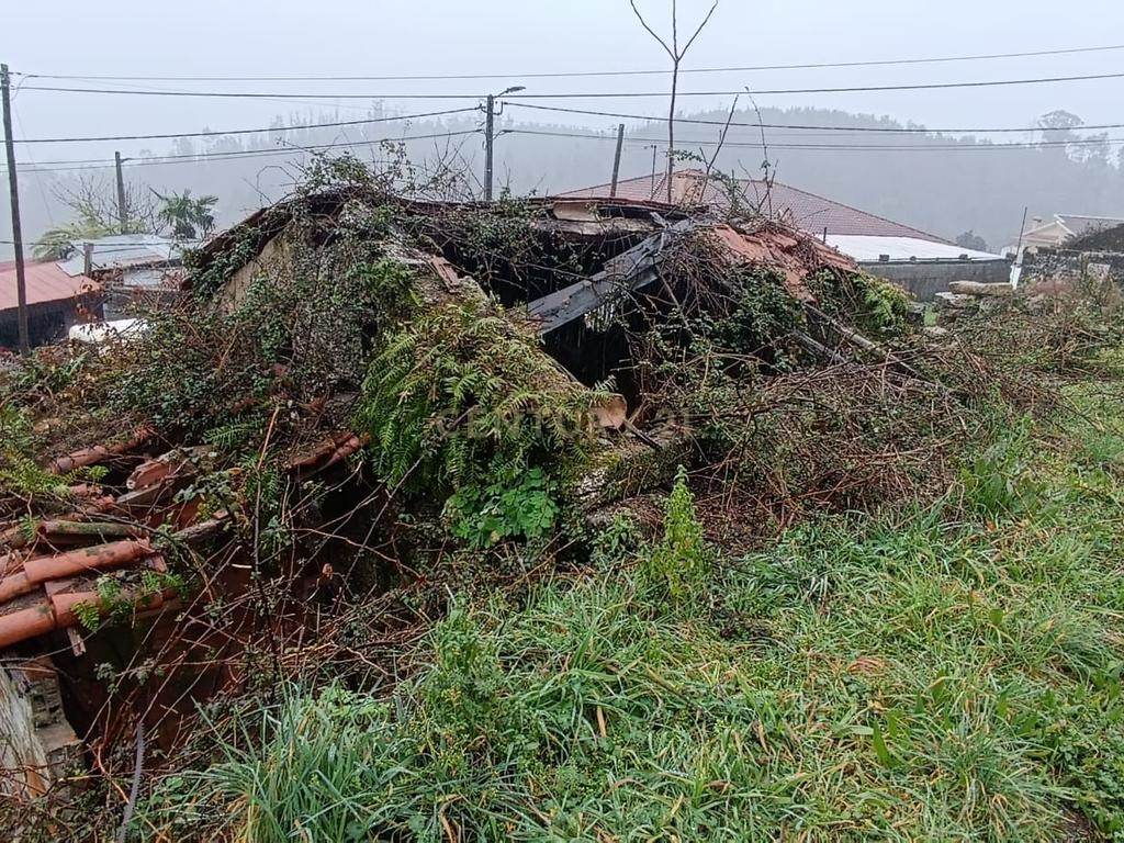 Quinta De Além com casa rústica em ruína para reabilitação total de 2 quartos no centro de Cete, Paredes - Image 81