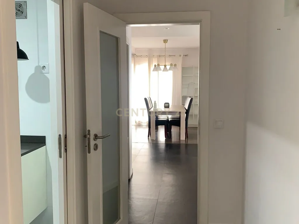 Apartamento Espaçoso em Sernancelhe com Terraço e Garagem - Image 3