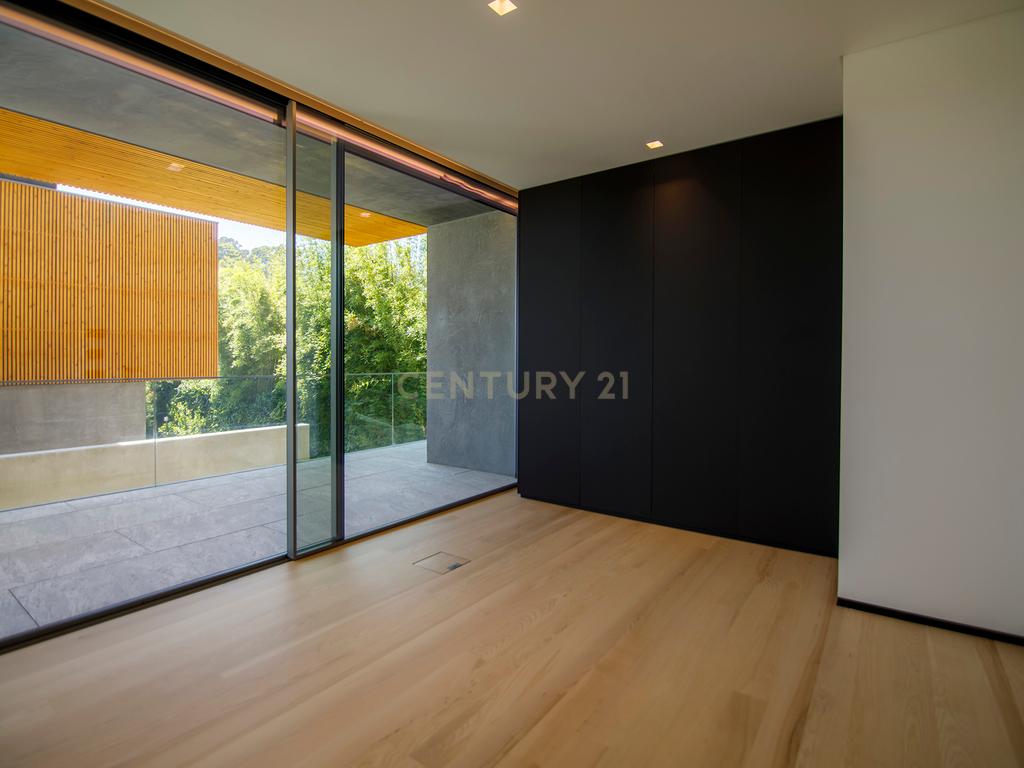 Moradia Nova com 4 quartos dentro de um condomínio fechado em Cascais, a apenas 5 minutos das praias de Cascais! - Image 74
