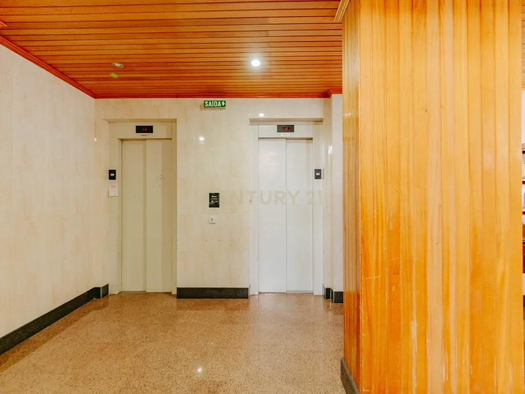 Apartamento T2 para arrendamento na Póvoa de Santa Iria - Image 21