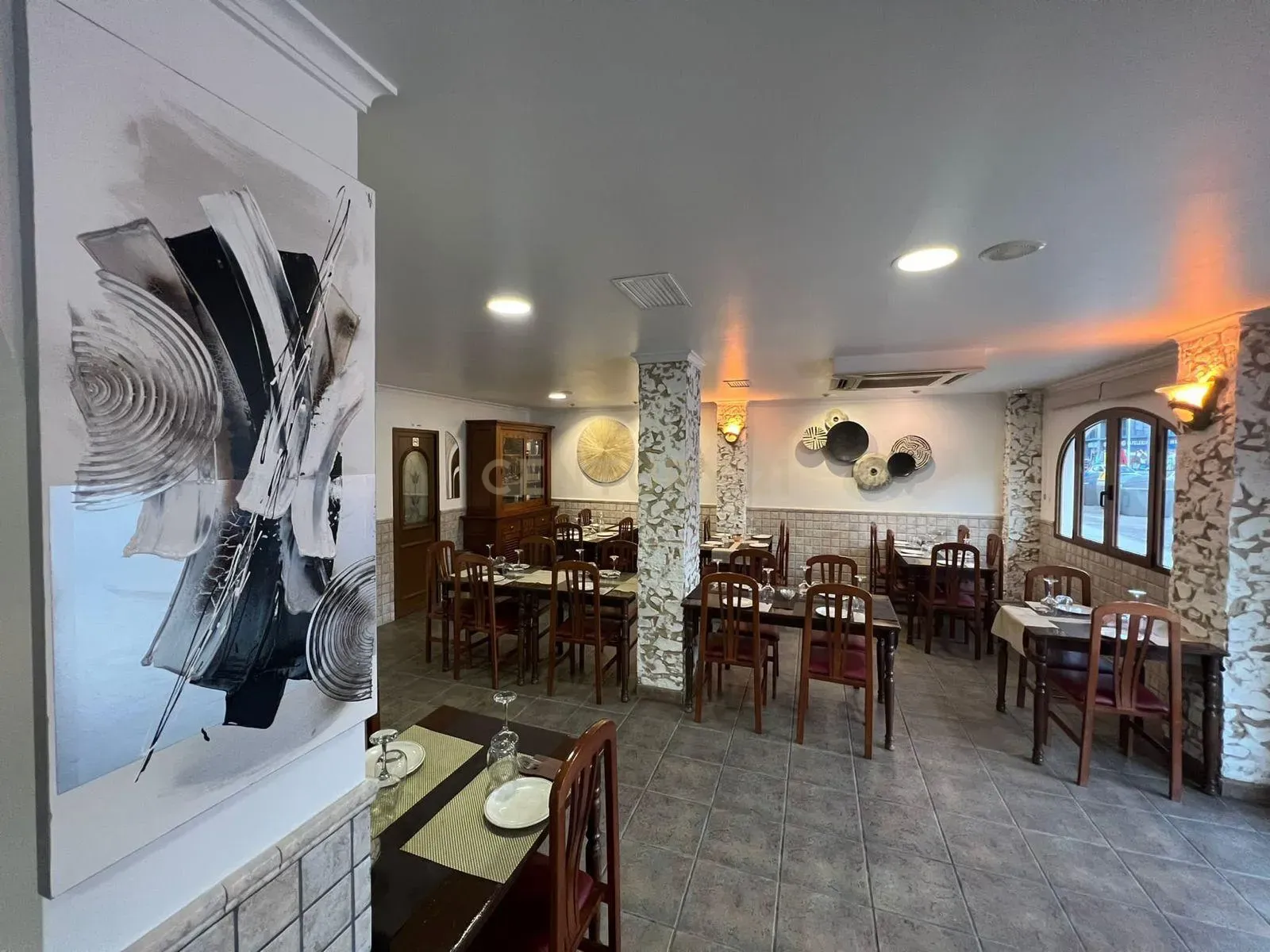 Vende-se restaurante com arrecadações em localização privilegiada – Praia do Arenal, Xàbia. - Image 5