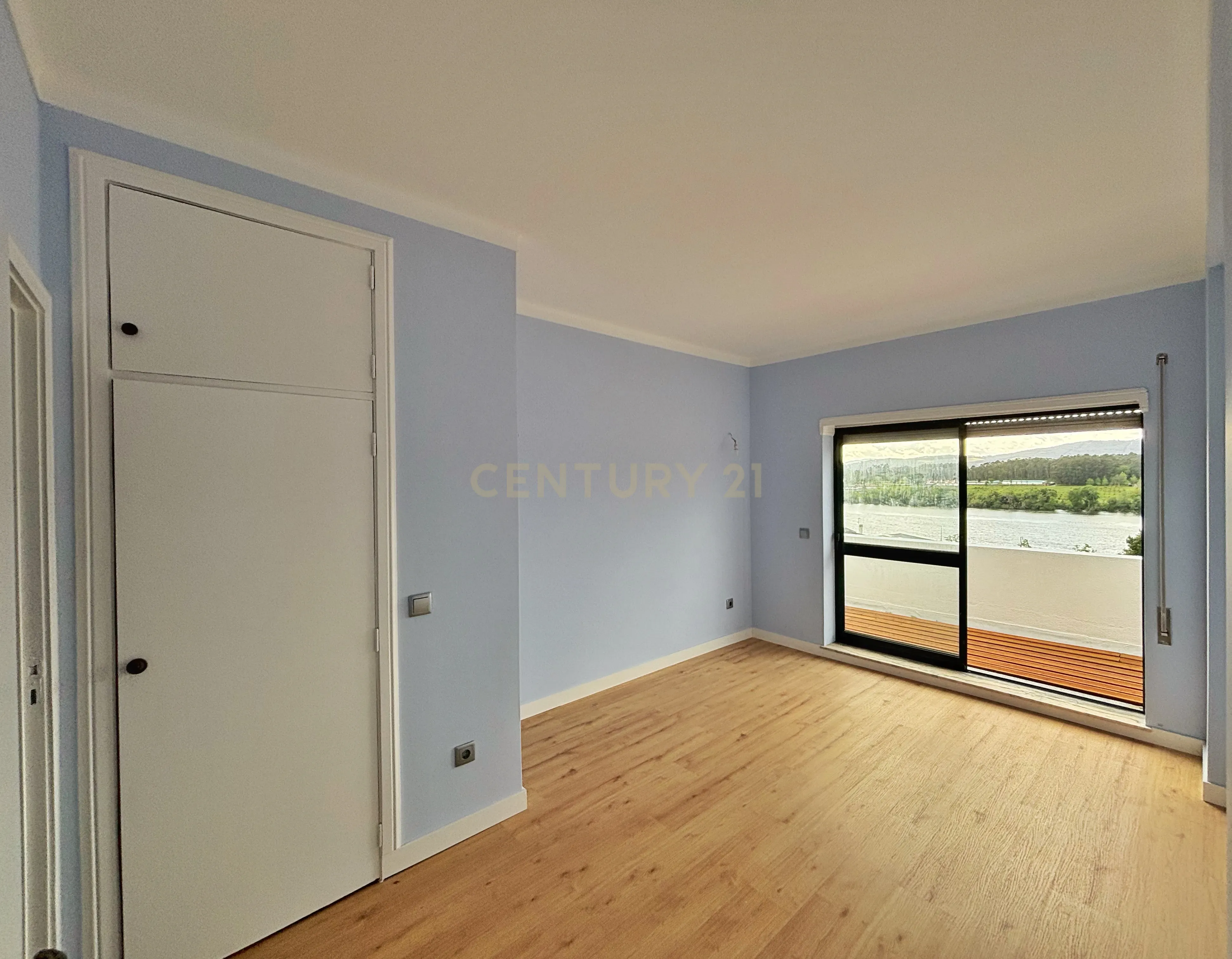 Penthouse T3 com amplo terraço vista Rio e Serra - Vila Nova de Cerveira - Image 17