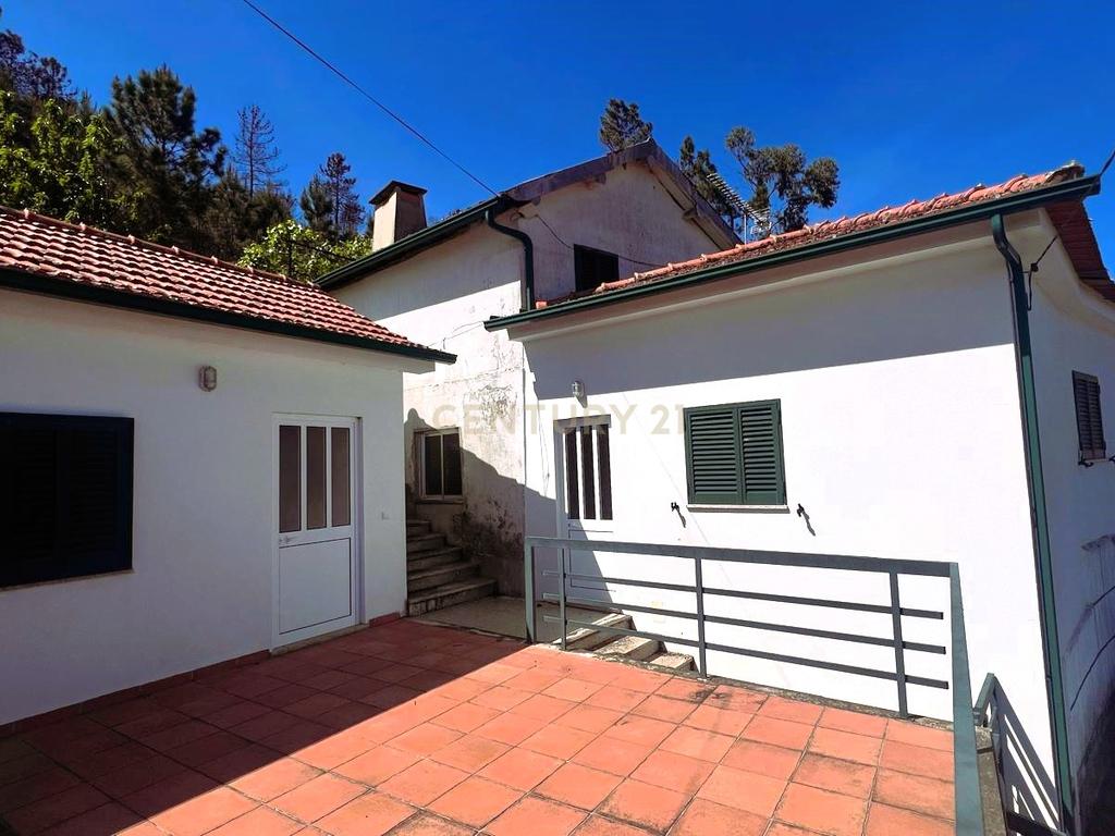 Casa isolada com vista panorâmica em São Pedro do Sul - Image 4