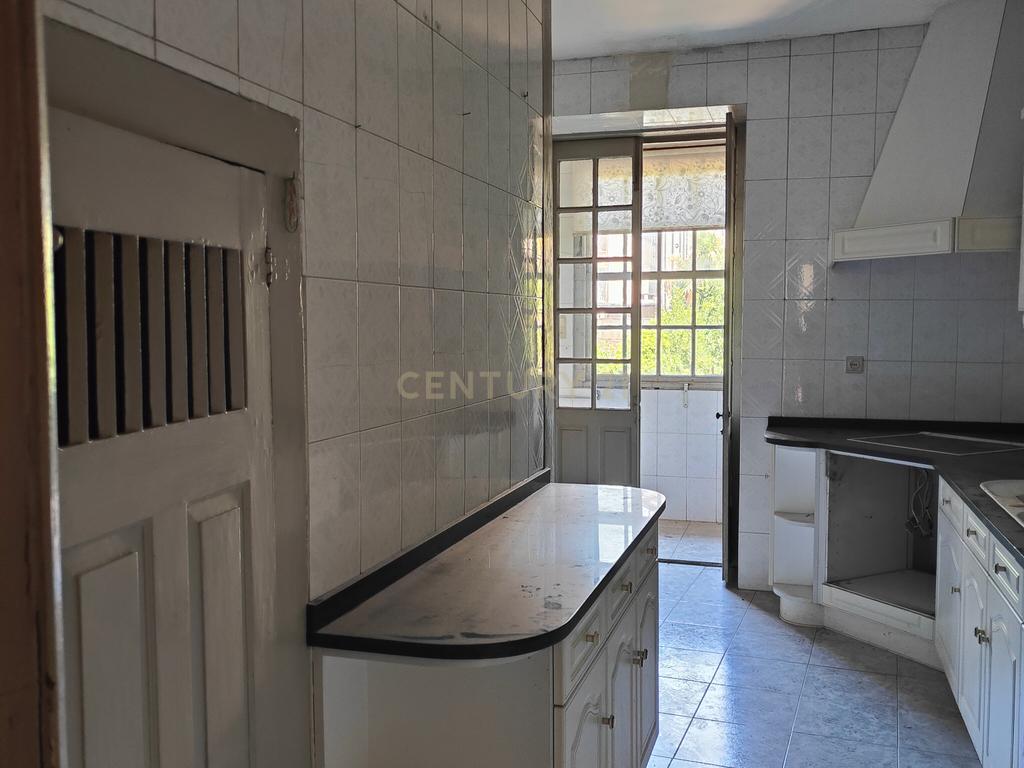 Imóvel de Investimento Estratégico na Boavista, Porto - Image 44