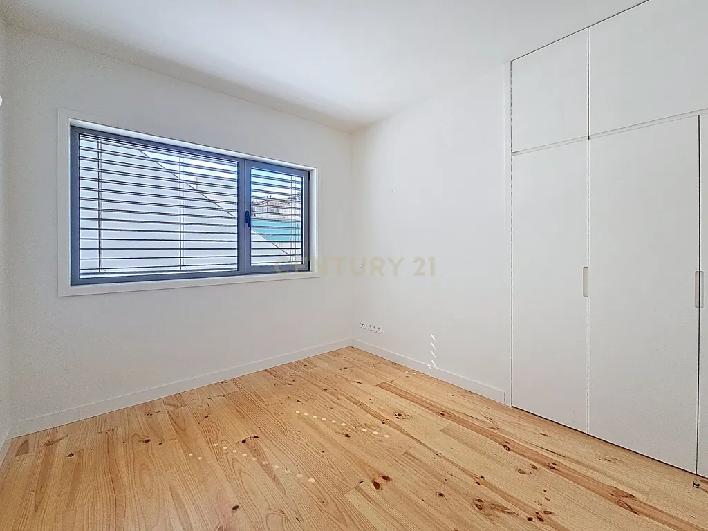 Apartamento T2 Novo – Rua do Bonjardim, Porto - Image 26