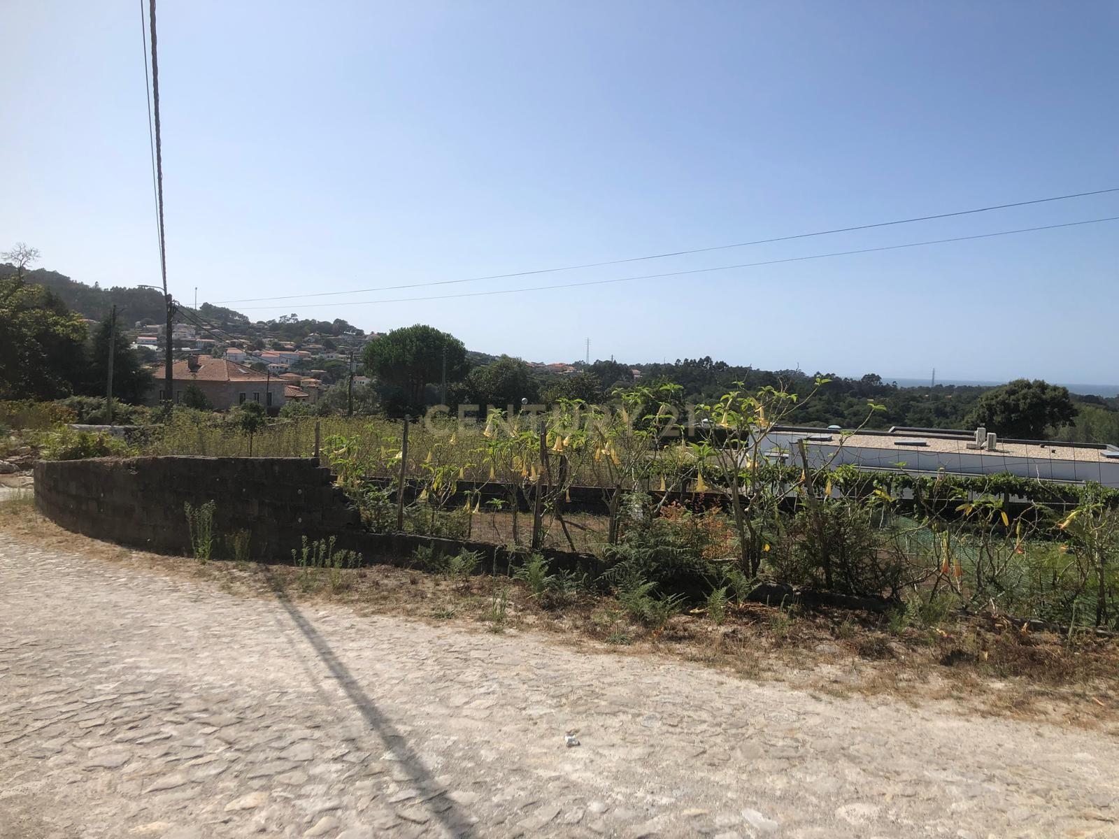 Fotografia 8 de Terreno Urbano em Âncora-219m² de Construção com Vista Mar