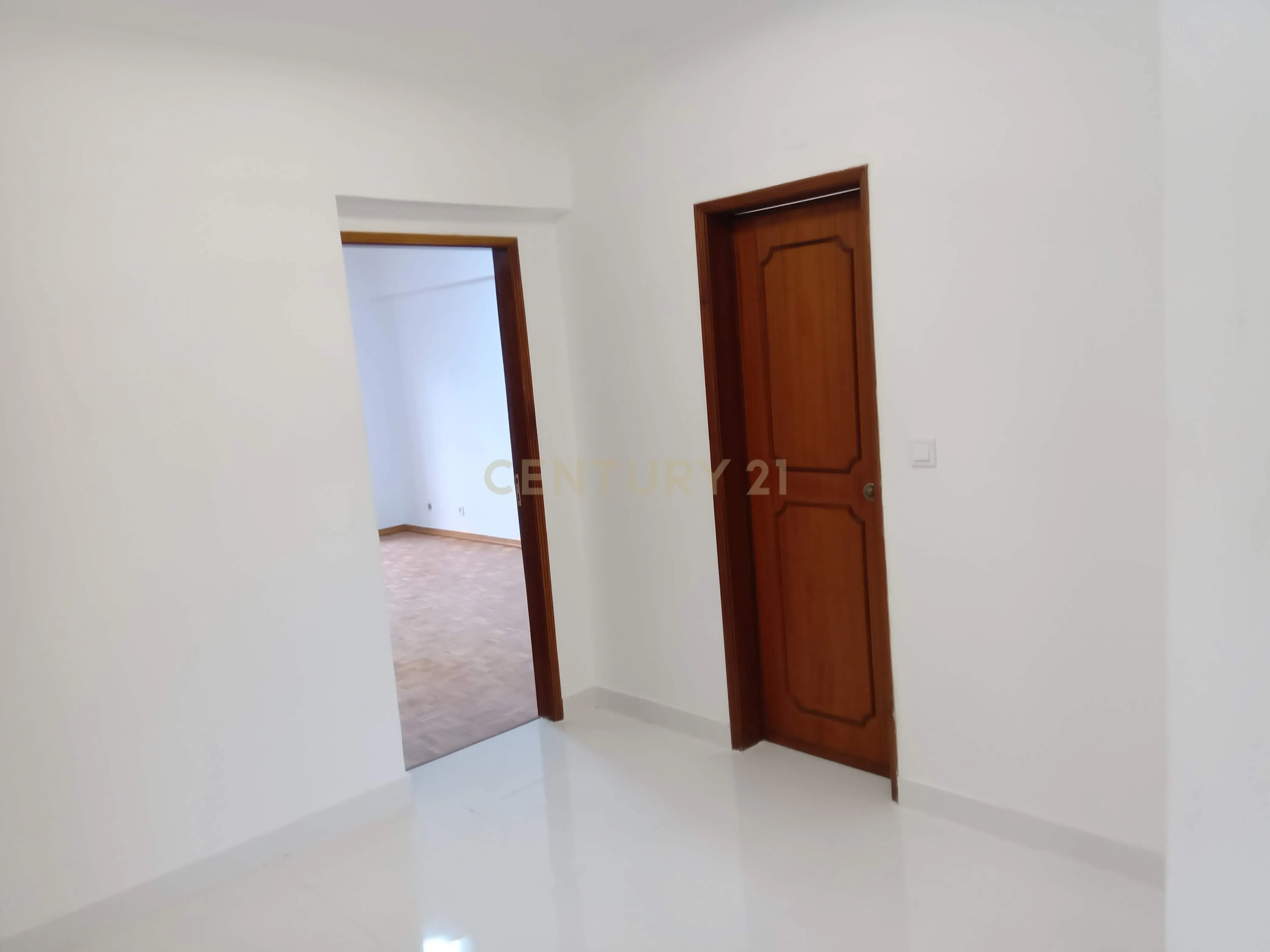 Fotografia 10 de Apartamento T3 Remodelado em Palmela – Espaço, Conforto e Luminosidade