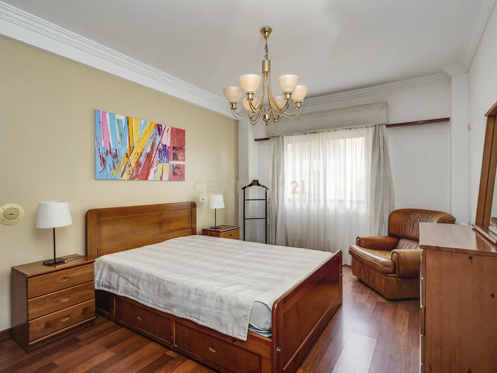 Apartamento T3 com box para arrendamento em Carnaxide - Image 24