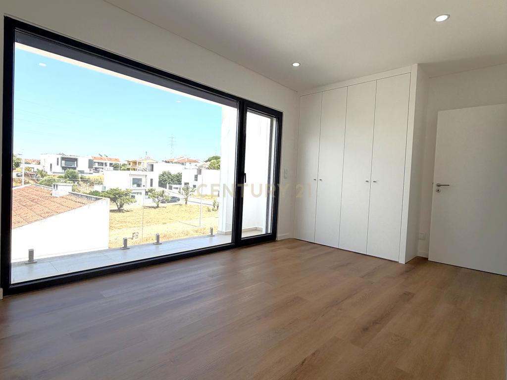 Moradia Nova T3 c/piscina - Foros de Amora - Image 14