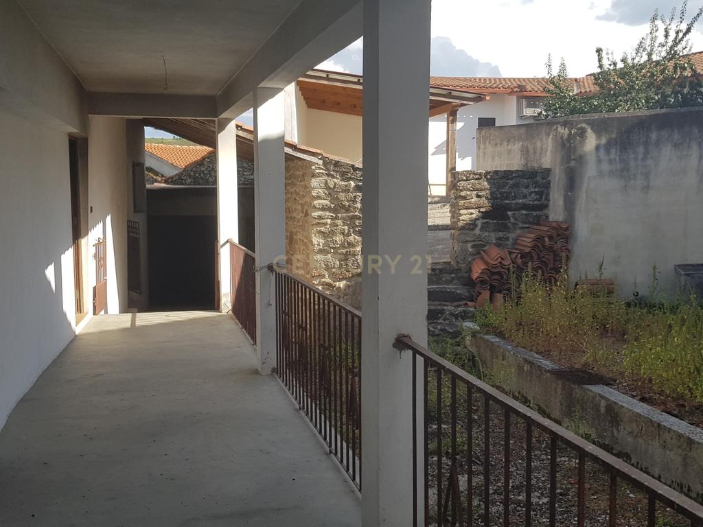 Casa T2 em Boticas com Jardim e Vista para a Montanha - Image 5