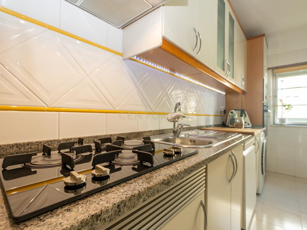 ** ESPECTACULAR APARTAMENTO NO CENTRO DE MAFRA, COM PARQUEAMENTO ** - Image 19