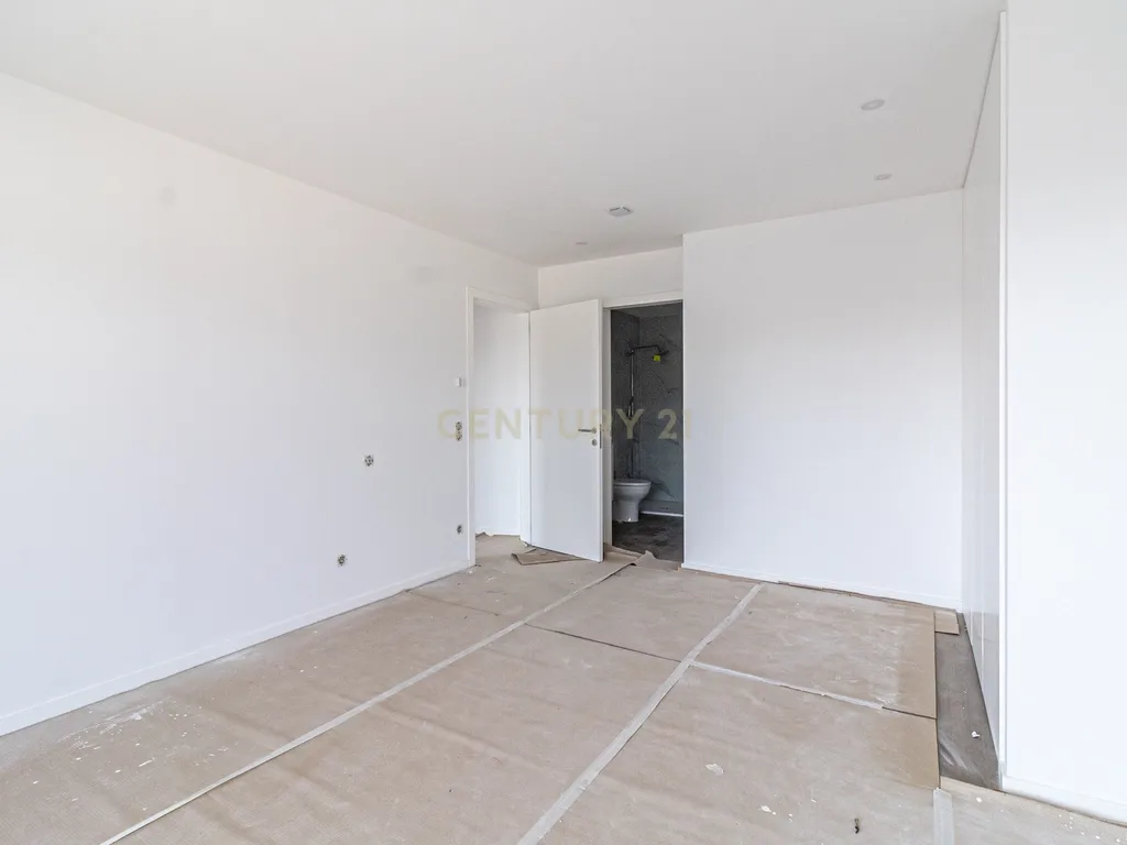 Apartamento T0 – Fração H em Viana do Castelo Roy Rock Saint Sebastian Place New - Image 54