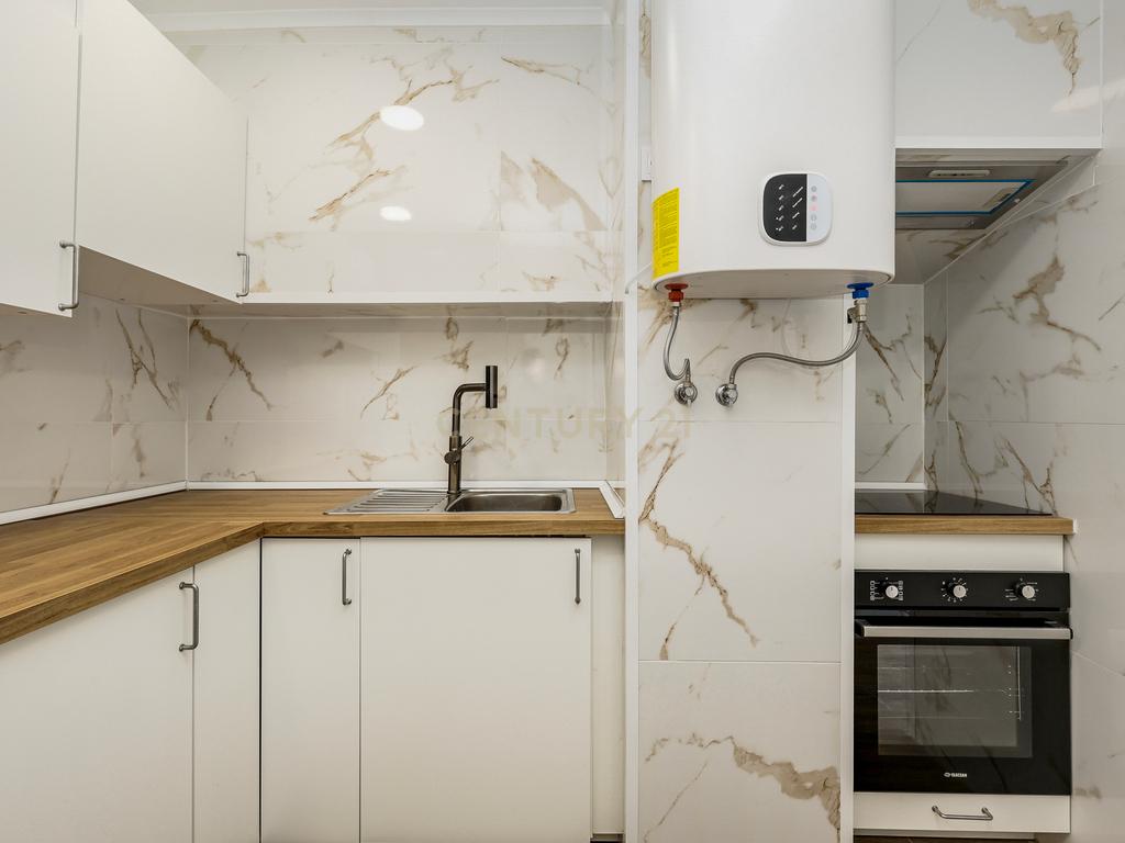 T2+1 renovado para arrendamento na Estrela (CAVE) | Lisboa - Image 3