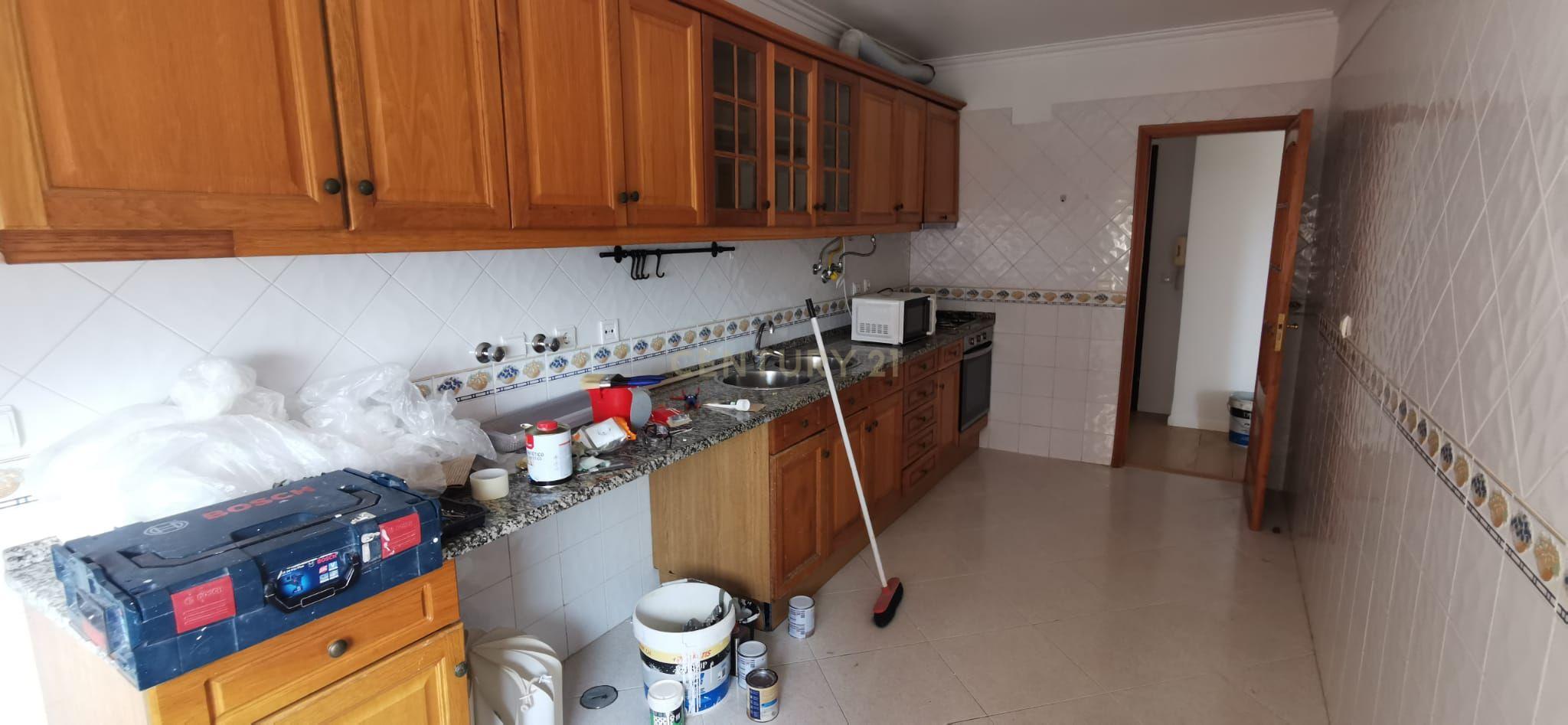 Fotografia 9 de T2 Remodelado | 100 m² | 2 Casas de Banho | Varanda | Agualva-Cacém