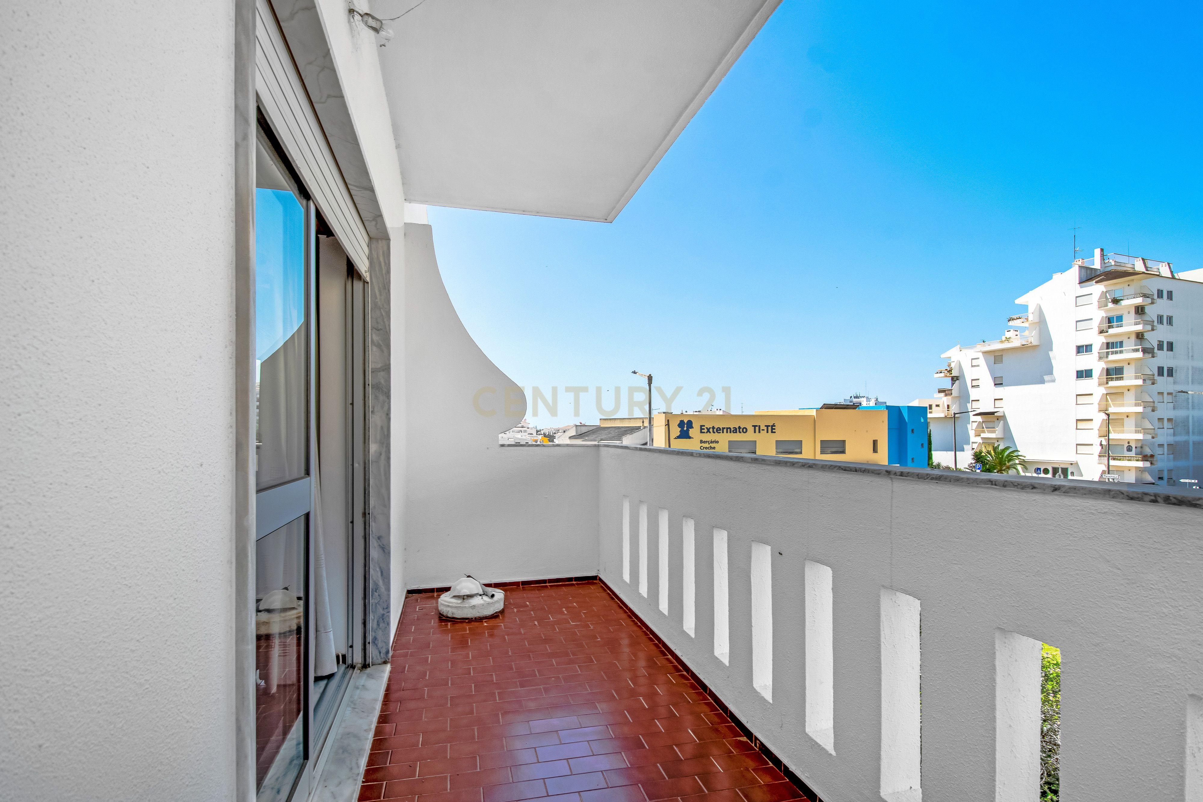 Fotografia 3 de Apartamento T2 em Alvor a 5m da praia três irmãos
