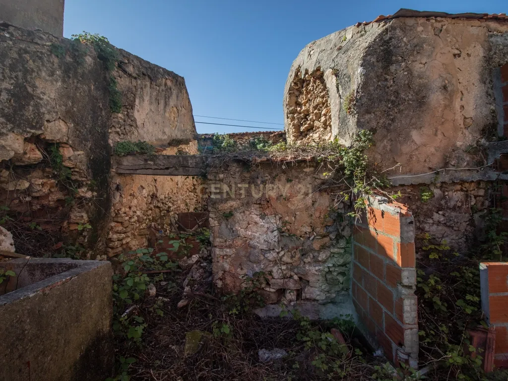 Moradia para reabilitar em Lares, Vila Verde, Figueira da Foz - Image 23
