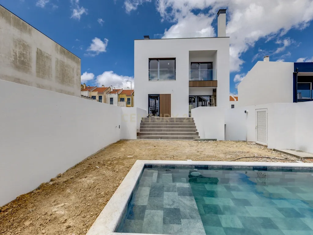 Moradia T4 com piscina em Caneças - Image 23