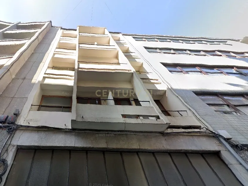 Edifício no Centro histórico do Porto - Rendimento acima de 5% - Image 18