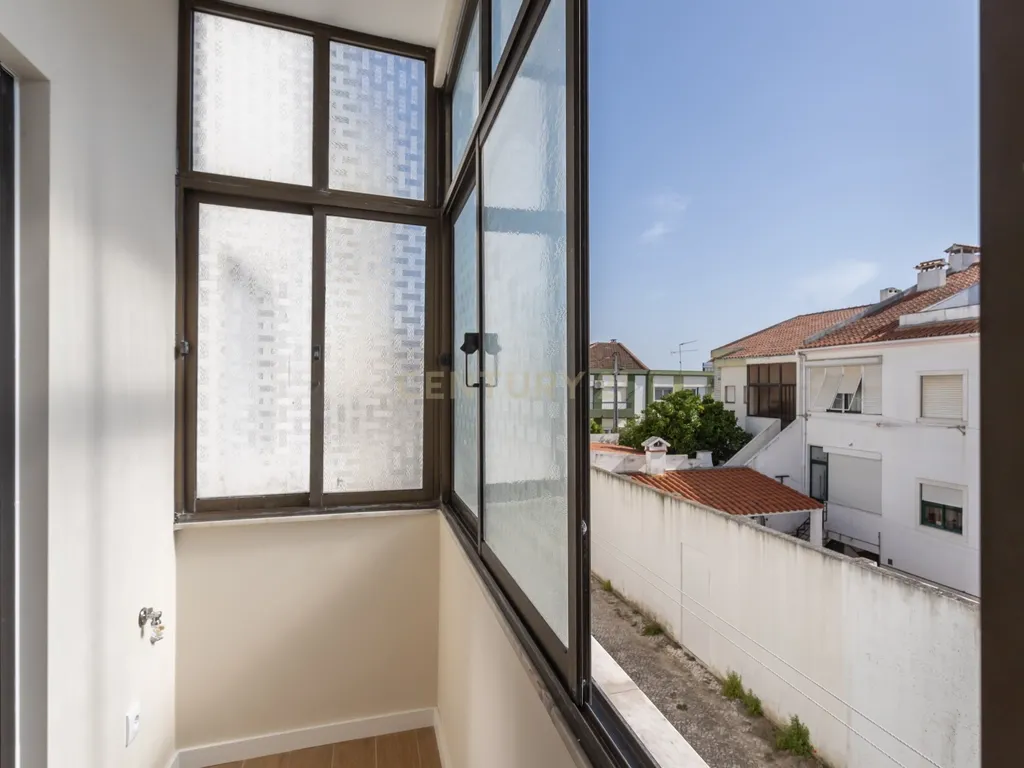 Apartamento T2 Quinta da Lomba - Barreiro - Image 15