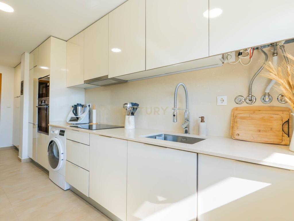 T2 com 115m² na Quinta de São Macário | Varandas | Elevador | Arrecadação | Vista de mar subtil - Image 18