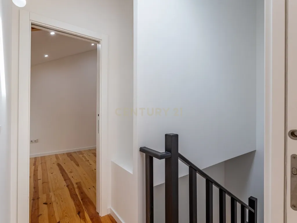 Moradia totalmente renovada no coração de Lisboa, com 4 suites - Image 24
