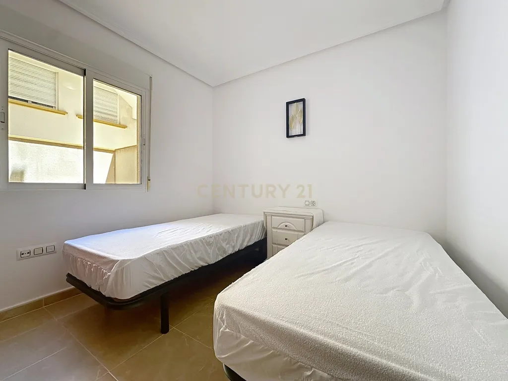 🏡 Apartamento em aluguer de longa duração com 2 quartos e pátio em Cabo Punta de Tarifa – Orihuela Costa 🌊☀️ - Image 14