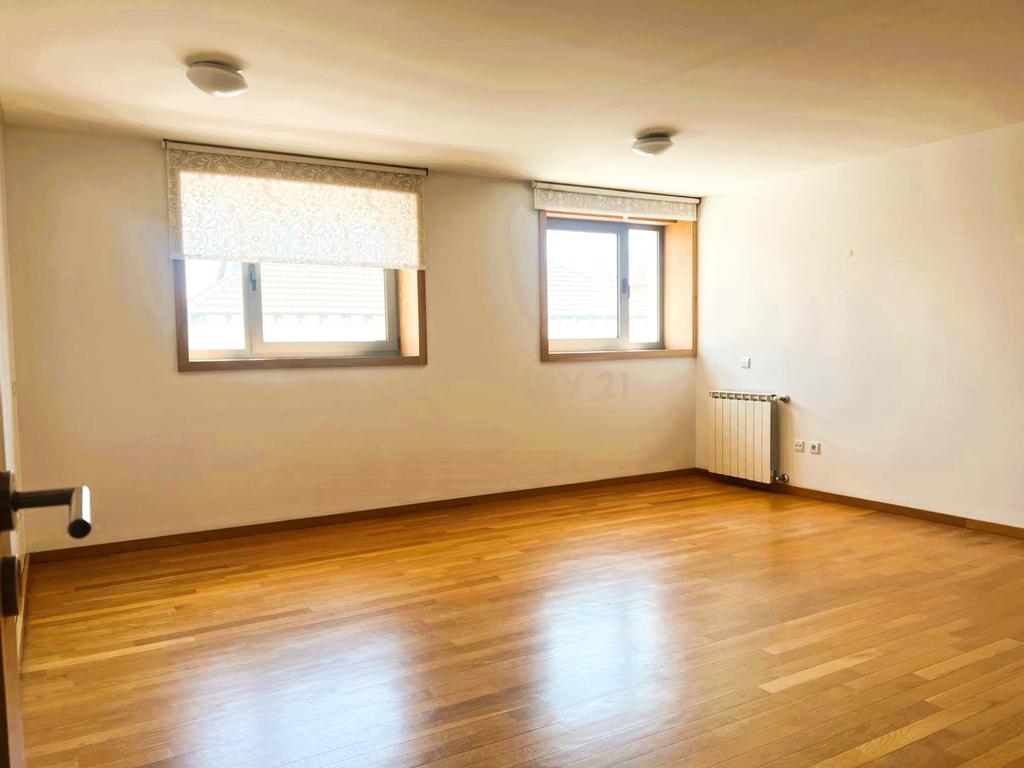 Apartamento T3 Praia, Matosinhos - Image 1