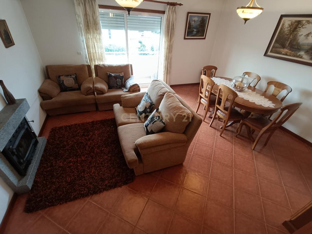 Apartamento T3 com box| Oliveira do Hospital, Coimbra - Image 2