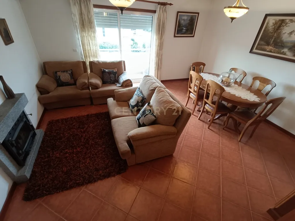 Apartamento T3 com box| Oliveira do Hospital, Coimbra - Image 2