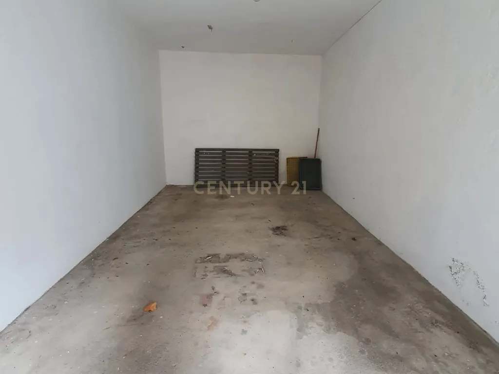 T3 com lugar de garagem à Estação da Travagem - Image 19