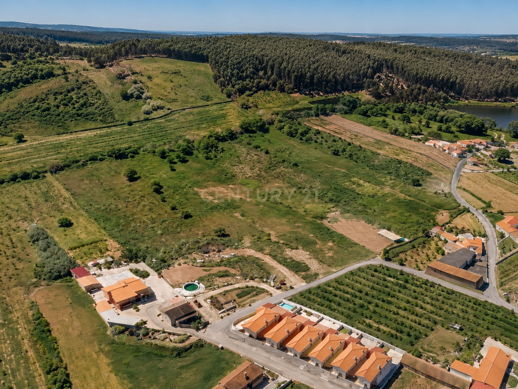 Terreno com PIP aprovado | 3.680 m² | Vista Serra de Montejunto - Image 7
