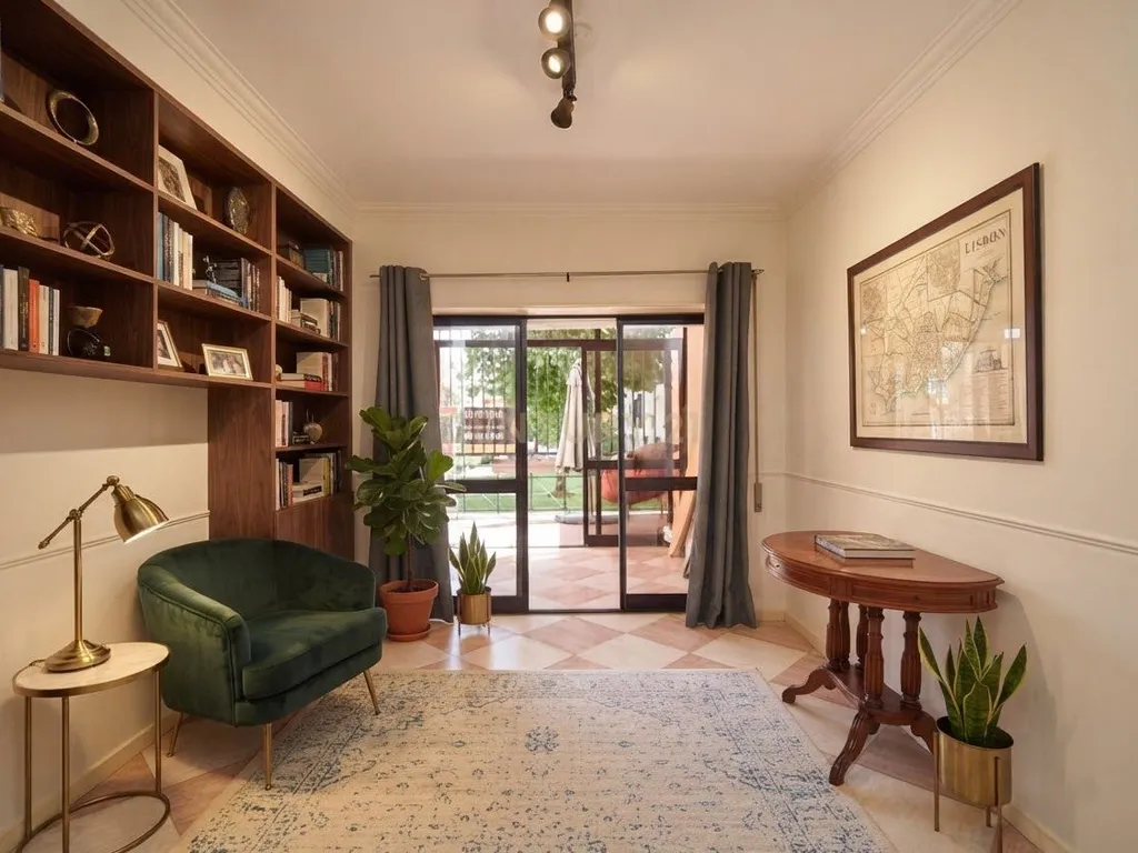 Apartamento T2 com terraço na Quinta do Barão – Carcavelos - Image 2