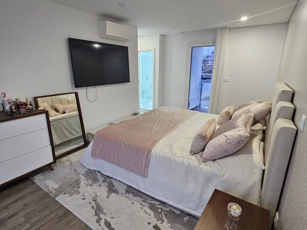 Moradia T4+1 de Luxo em Famões – Elegância, Conforto e Localização Premium - Image 12