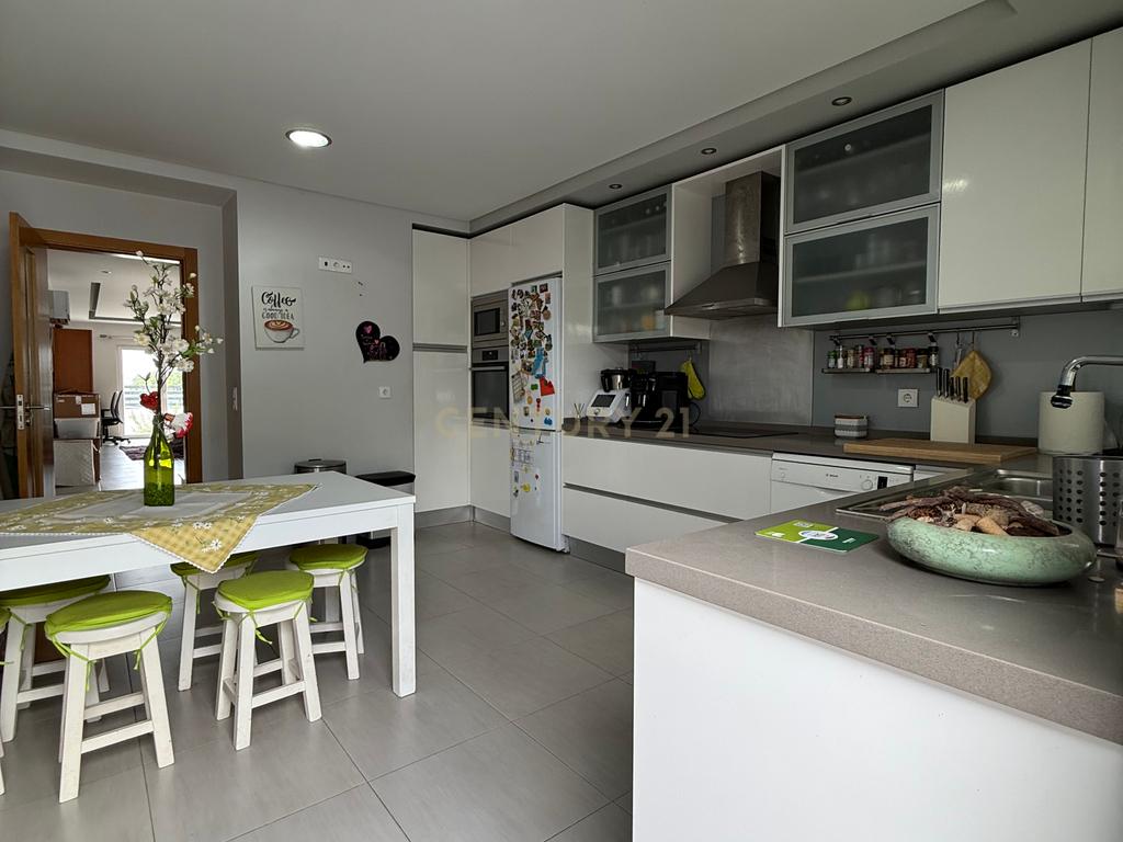 Moradia Geminada T3 - Fernão Ferro - Image 7
