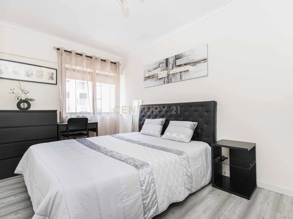 Apartamento T2 Remodelado (Agualva/Cacém) - Image 12