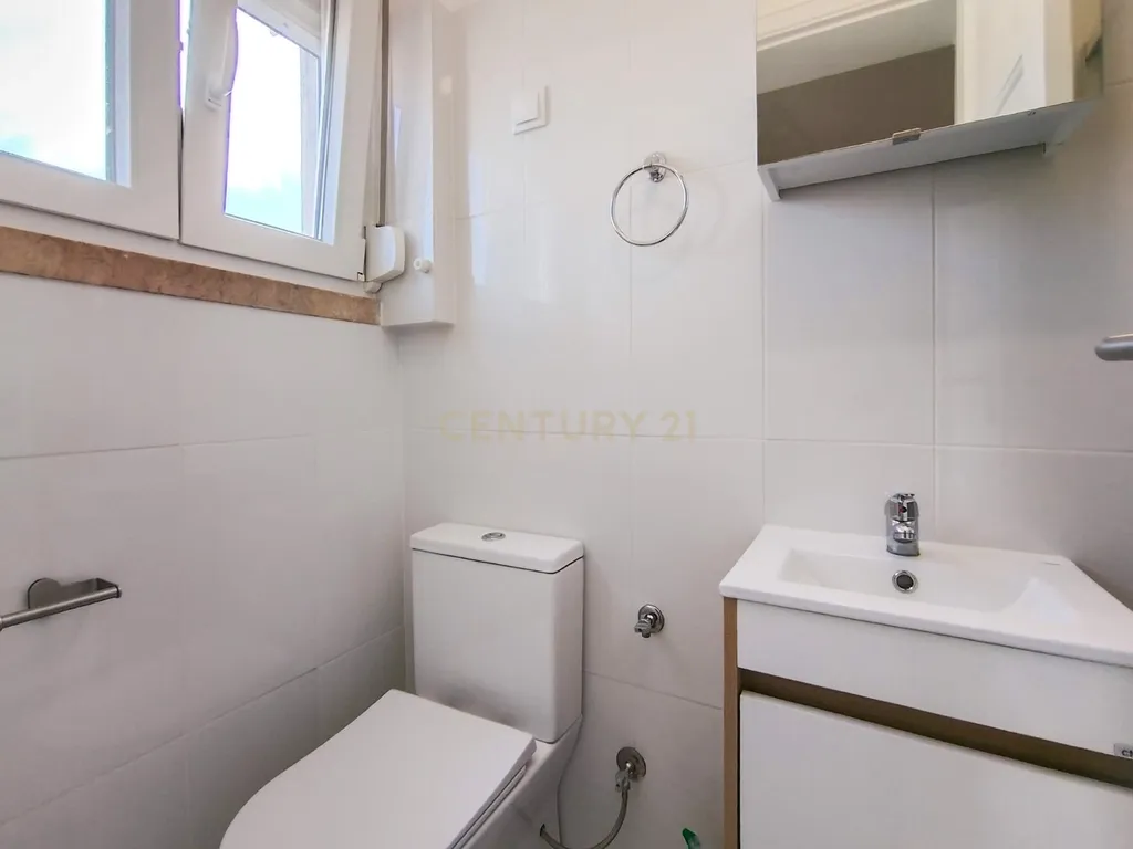 Apartamento T4 na Rua Passos Manuel, Arroios, Lisboa - Image 13