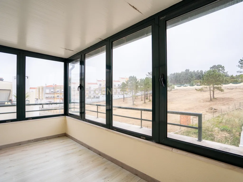 Moradia T3 com vista mar e piscina, na Ericeira - Image 14