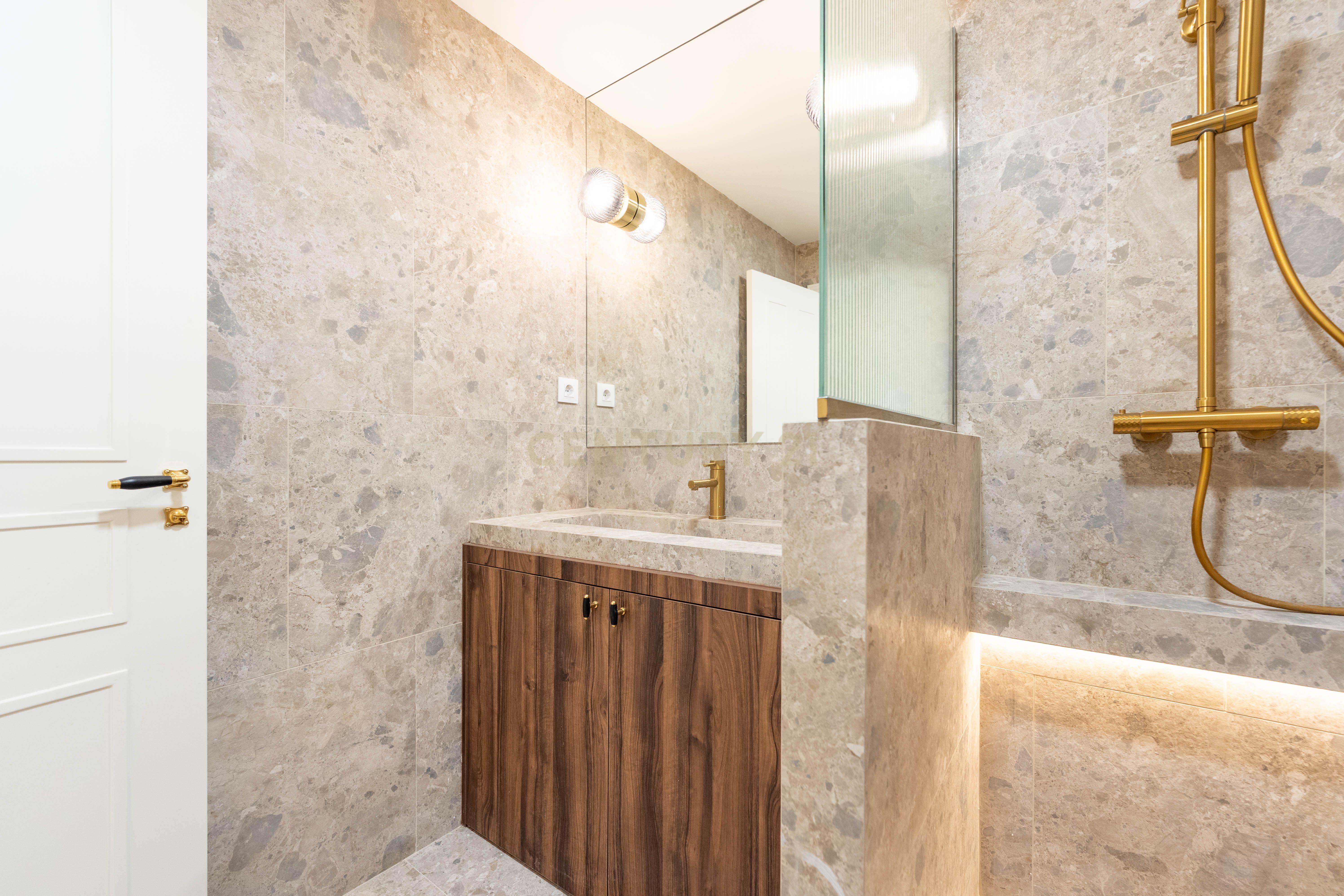 APARTAMENTO LUMINOSO Bº DE SALAMANCA - Image 26