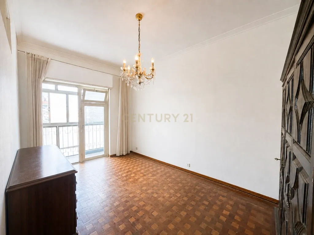 Apartamento T2 em Sacavém para Venda - Image 8