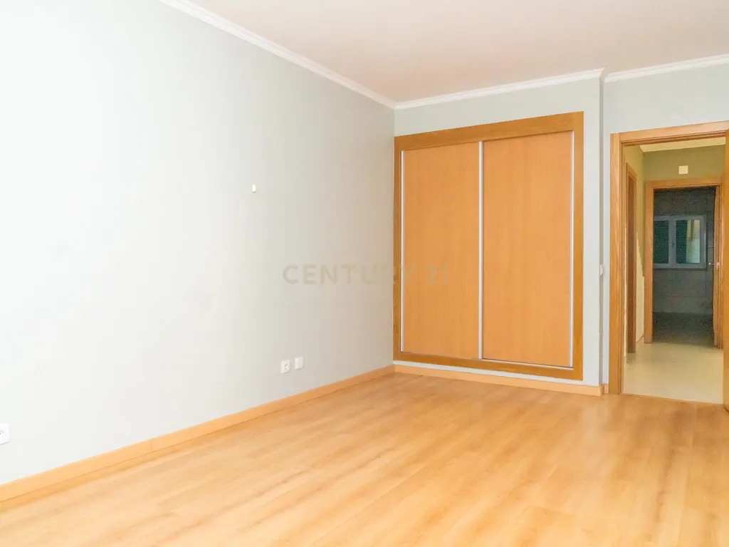 Apartamento T2, com Parqueamento, em Brejos de Azeitão - Image 15