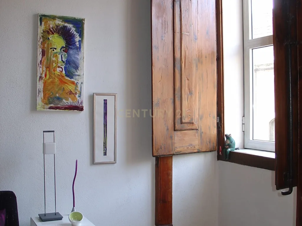 Apartamento T2 em Alcantara em Localização Privilegiada - Image 5