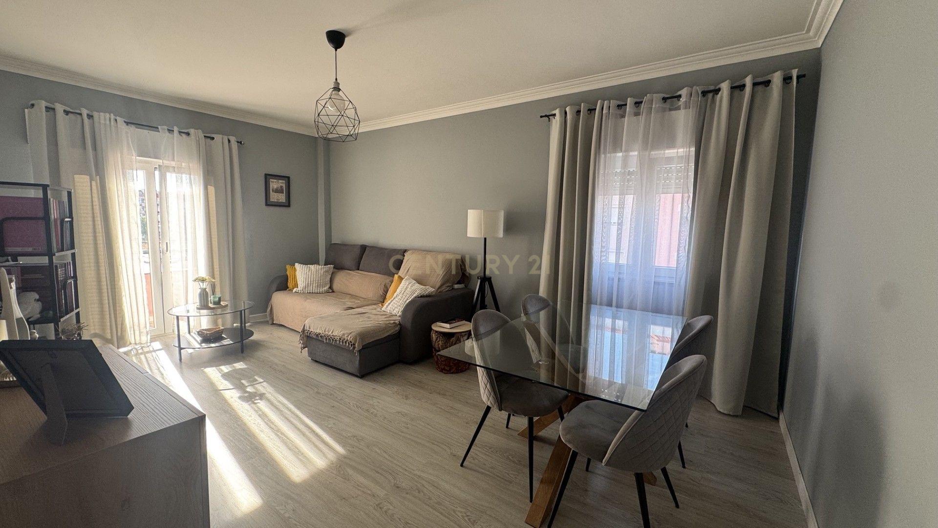 Fotografia 2 de Apartamento Renovado T2 em Pinhal Novo, Palmela