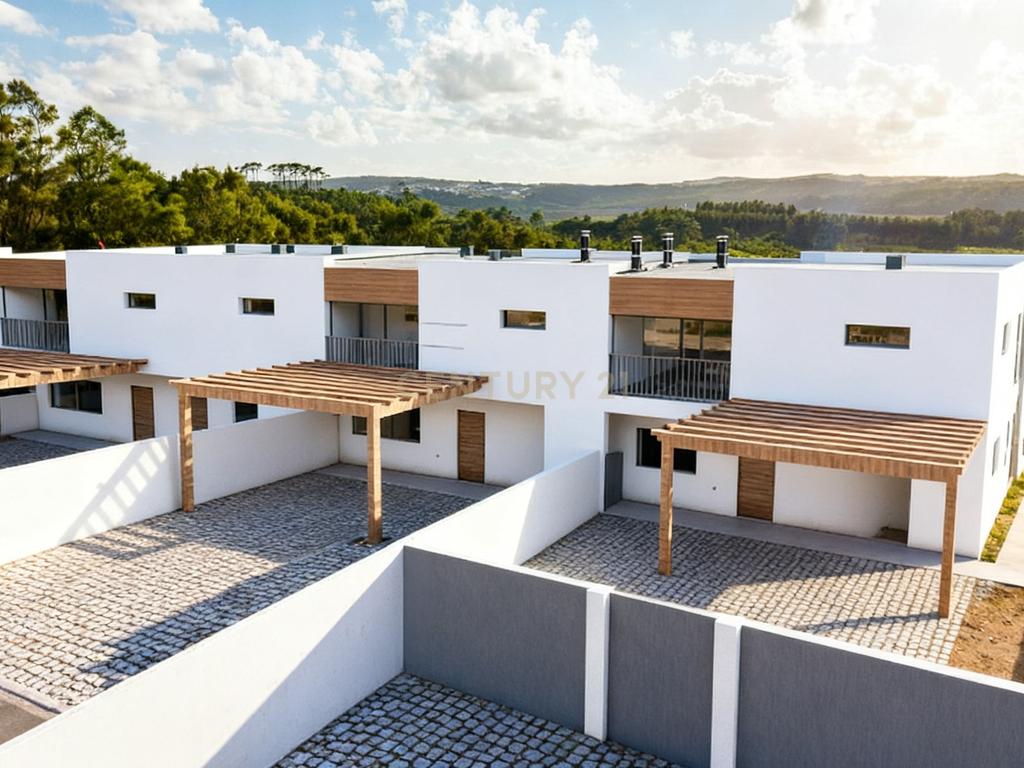 Moradia T3 com Piscina | Vista Lagoa de Óbidos e Foz do Arelho - Image 2