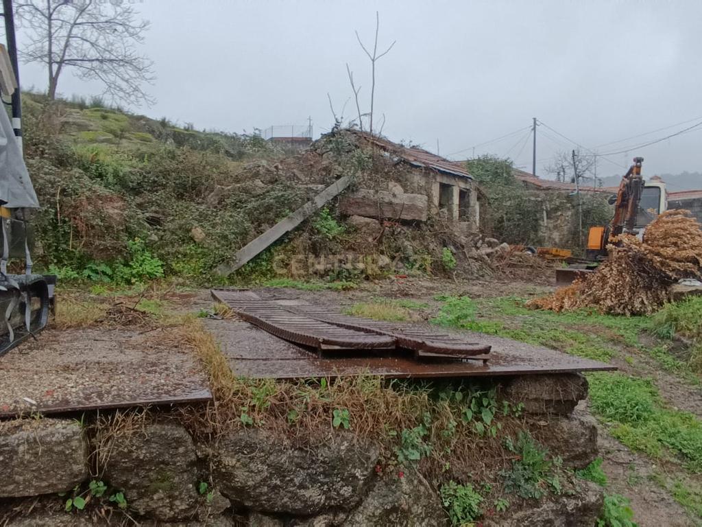 Quinta De Além com casa rústica em ruína para reabilitação total de 2 quartos no centro de Cete, Paredes - Image 82