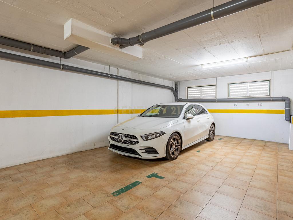 Apartamento T3 em Prior Velho com garagem - Image 23